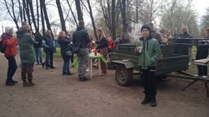 Полевая кухня с УАЗом накормила 100 человек